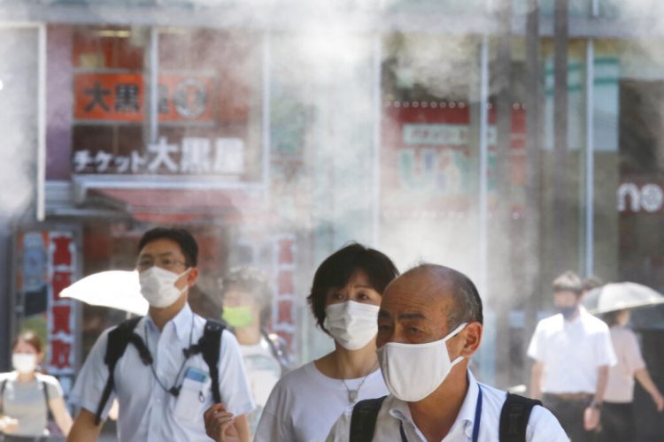Thu. 9:06 a.m.: Tokyo logs record 5,042 cases as infections surge amid Games